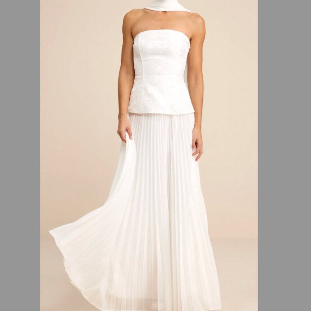 Lulus Eloise White Jacquard Pleated Maxi Dress and Scarf Set
